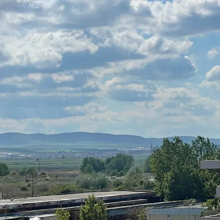 شقة A Tiny Flat *