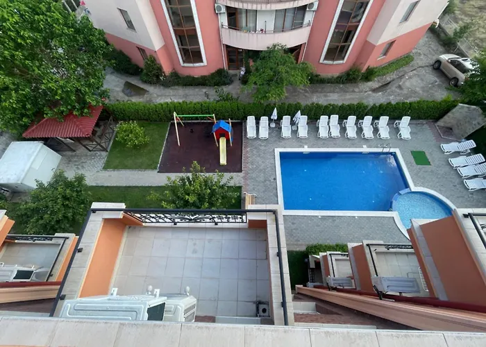 شقة A Tiny Flat *