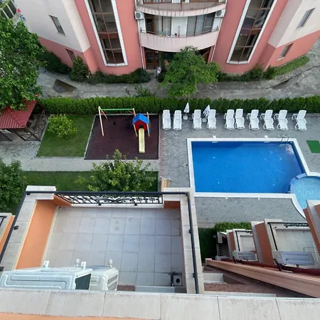 Апартаменти A Tiny Flat *